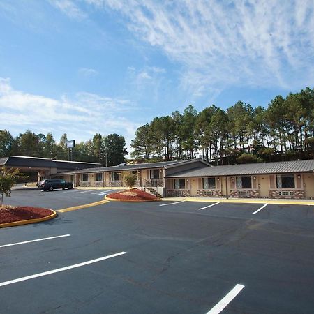 Travelodge By Wyndham Macon West Exterior photo